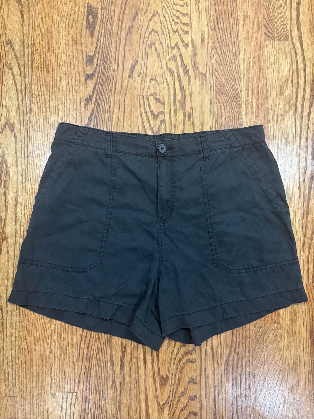 Social Standard 4" Mid-Rise Fortune 100% Lyocell Shorts (Washed Black, XL)